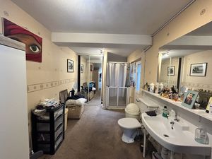 Photo 10- click for photo gallery